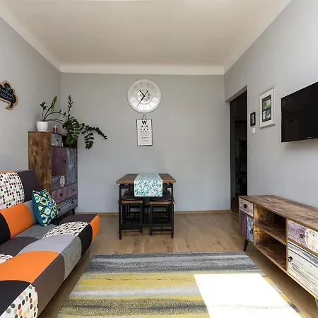 Ohmyhome Zelazna Apartamento *