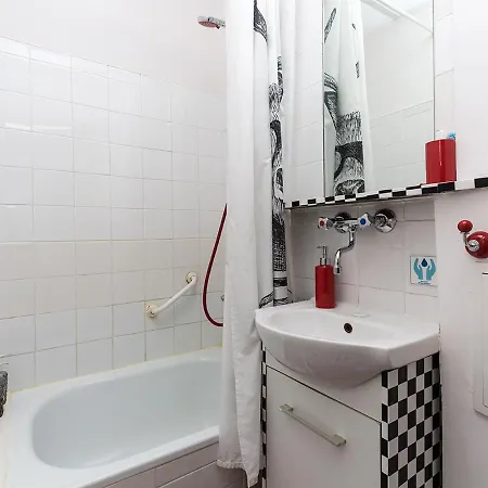 Ohmyhome Zelazna Apartamento *